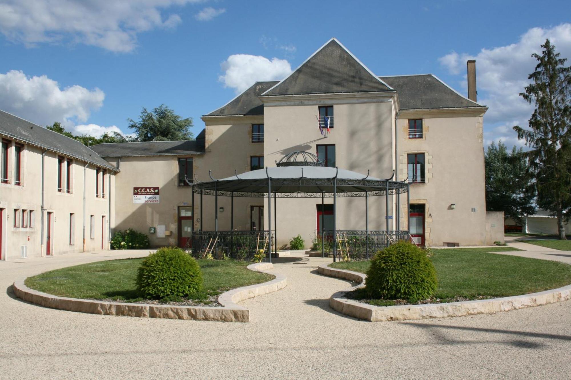 Apartamento Les Nuits D'Aldearde Airvault Exterior foto