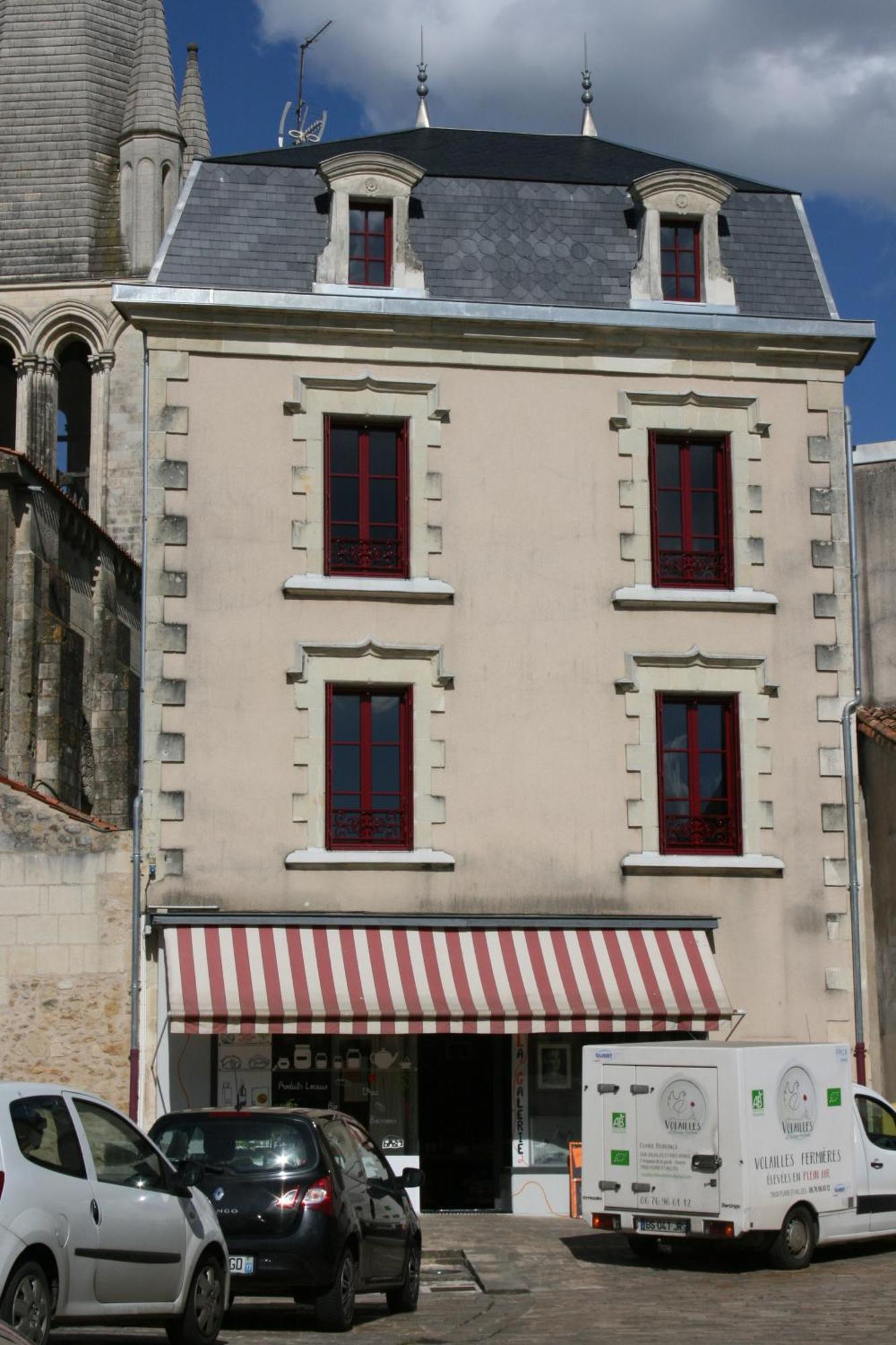 Apartamento Les Nuits D'Aldearde Airvault Exterior foto